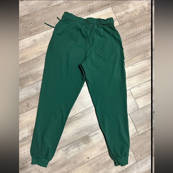 NEW Lululemon Stretch High-Rise Jogger Full Length Cuffed Everglade Green Size 8 - Picture 9 of 14